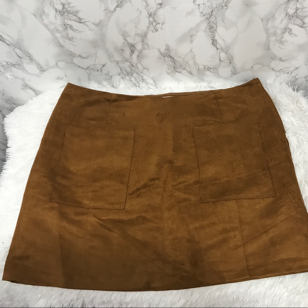 Old Navy suede mini skirt 🍁perfect for fall🍂